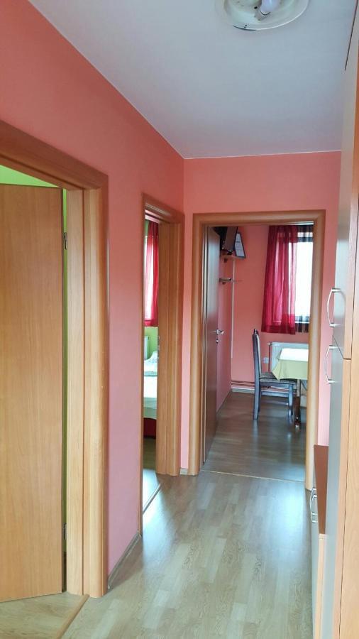Apartmani Malina 3 Биелина Экстерьер фото